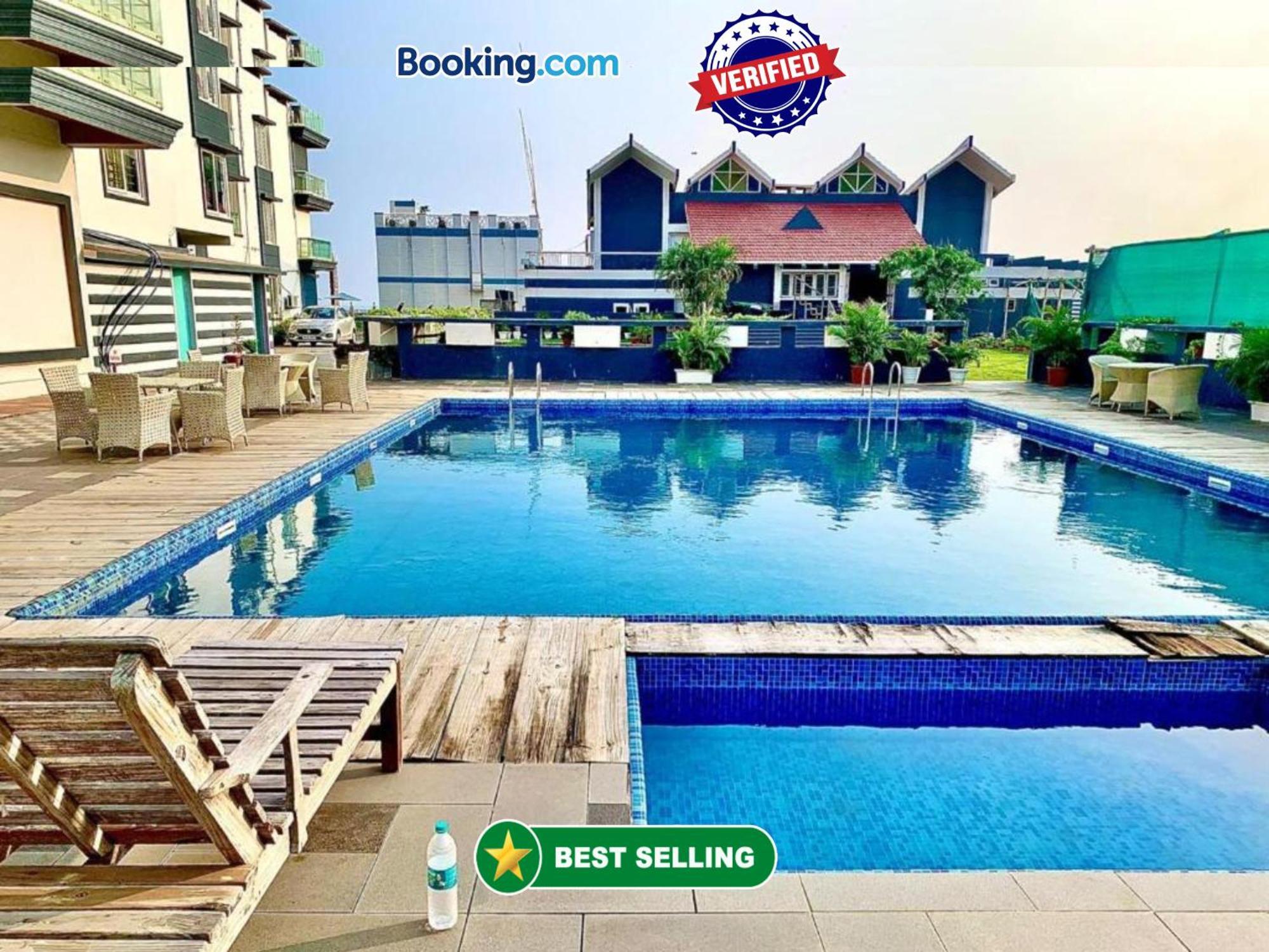 Gr Palace, In Front Of Sea-Beach With Breakfast, Swimming-Pool, Fully Air-Conditioned, Hotel With Parking Availability ปูรี ภายนอก รูปภาพ